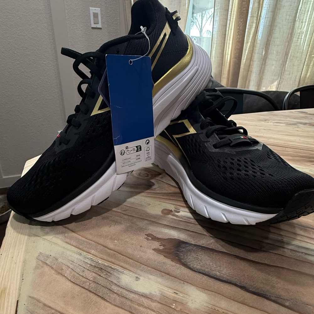 Diadora Black Sneakers Size 9